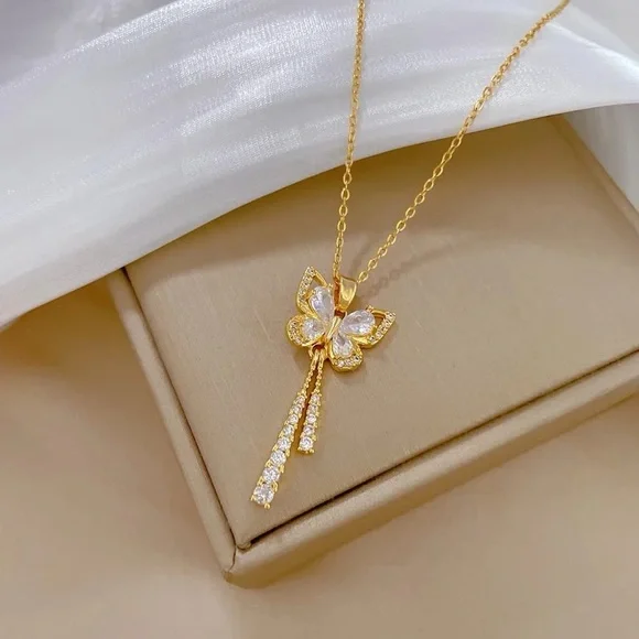 3/$40 NWT Zirconia Butterfly 🦋 Pendant Necklace - Picture 3 of 4